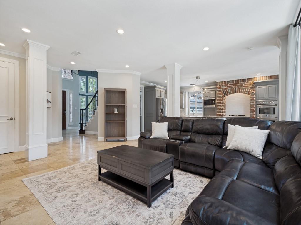 2600 Queen Elaine Drive