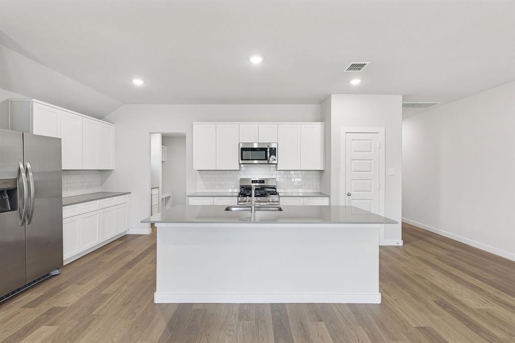 Lone Oak - Residential