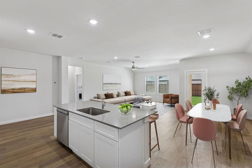 Lone Oak - Residential