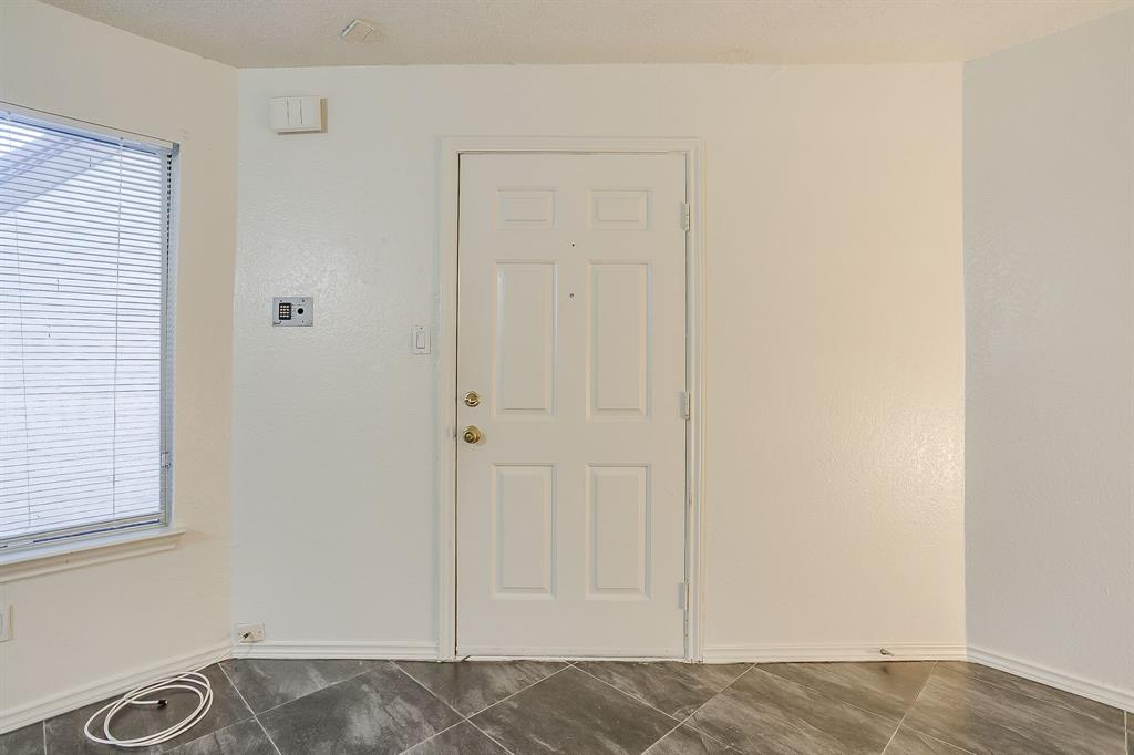 Arlington Oaks Condo - Residential