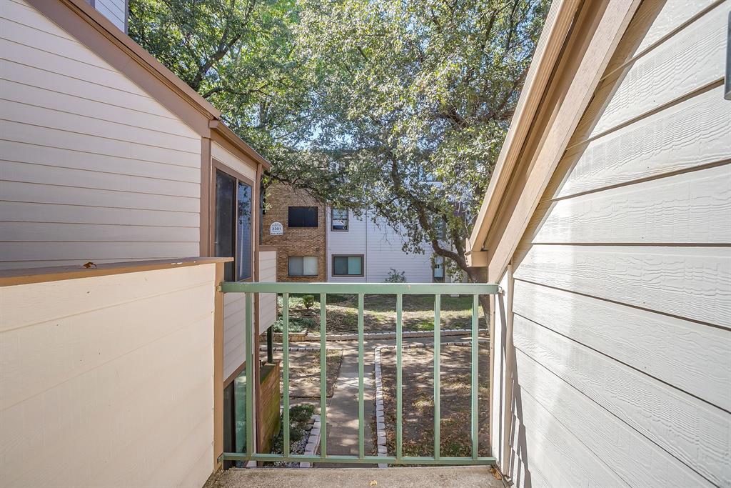 Arlington Oaks Condo - Residential