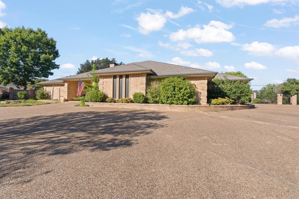 1605 Heather Court
