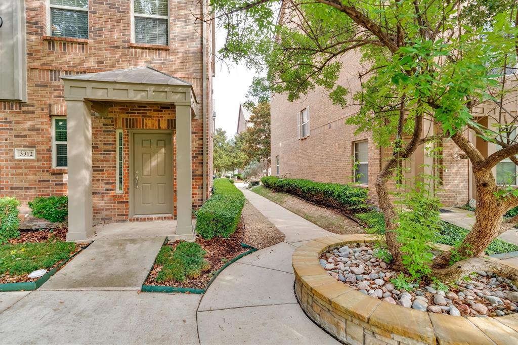 3912 Amberwood Drive