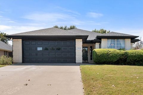 1314 Hyde Park Boulevard Cleburne TX 76033