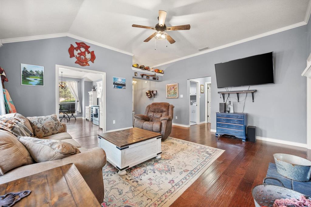 1314 Hyde Park Boulevard