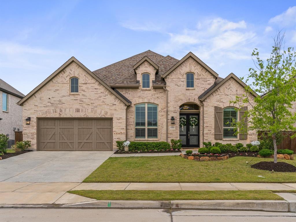 2370 Rainforest Drive