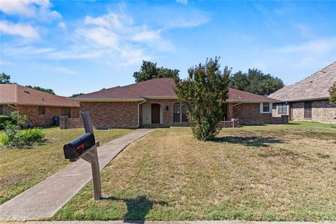 4243 Blackheath Road Dallas TX 75227