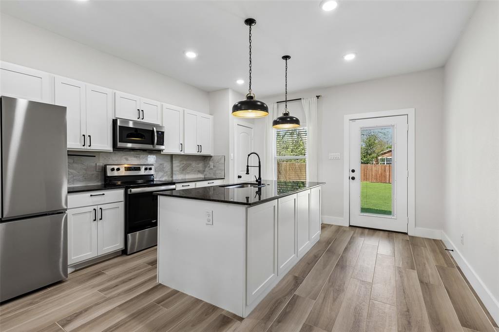 Central Ave 02 - Residential