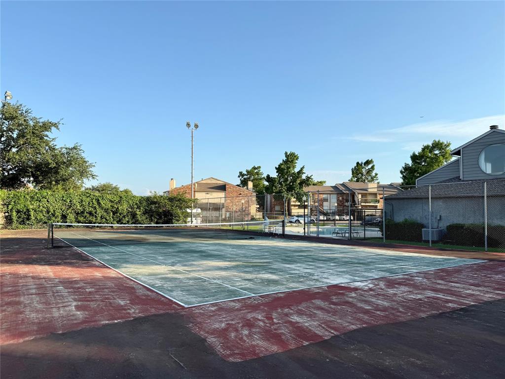 Creekbend Twnhms Add Ph I - Residential Lease