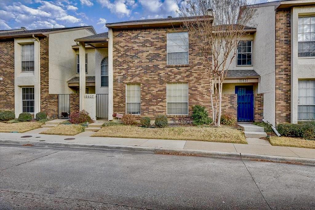 Creekbend Twnhms Add Ph I - Residential Lease