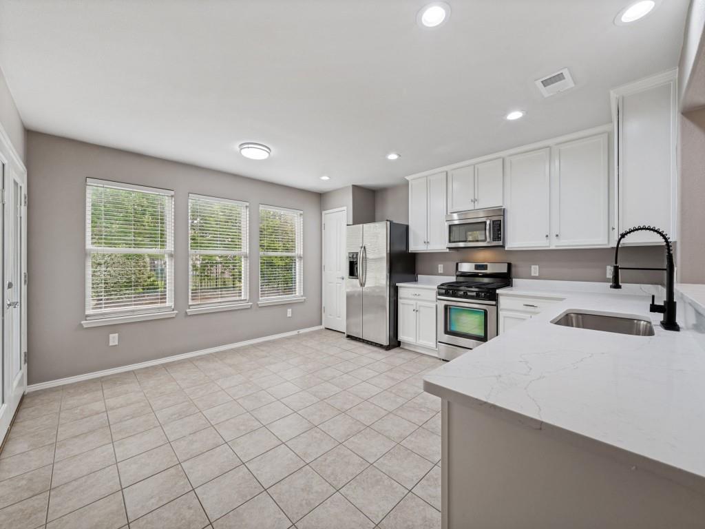 Frisco Lakes By Del Webb Villa - Residential