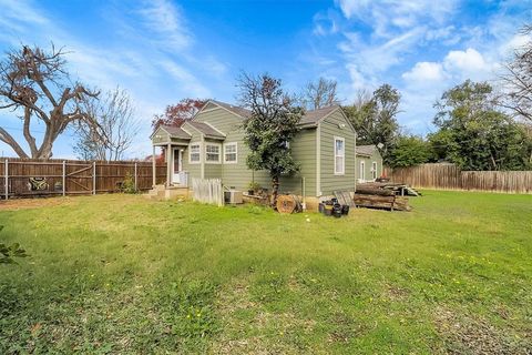 A home in Waxahachie