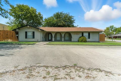 725 Red Oak Lane Weatherford TX 76086