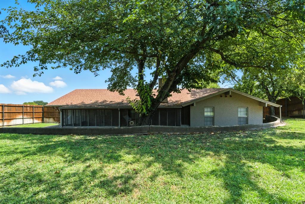 725 Red Oak Lane