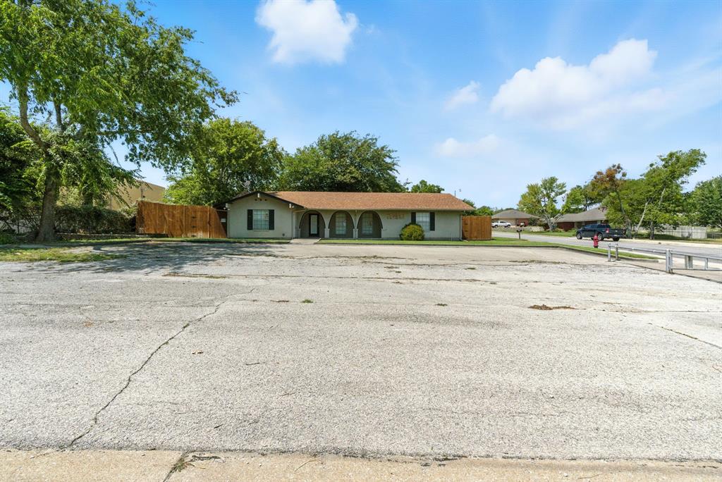 725 Red Oak Lane