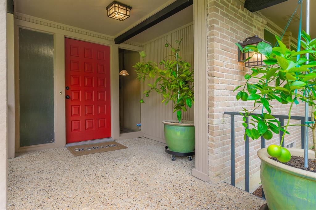 7221 Cliffbrook Drive