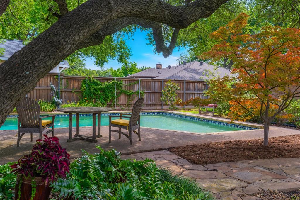 7221 Cliffbrook Drive
