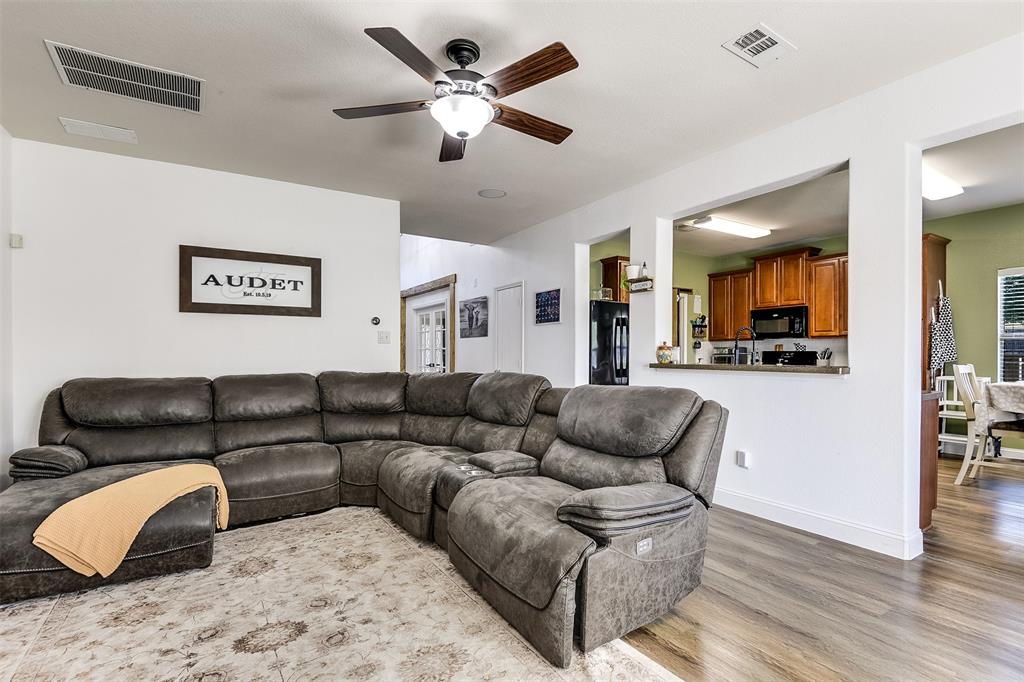 712 Saddleway Drive