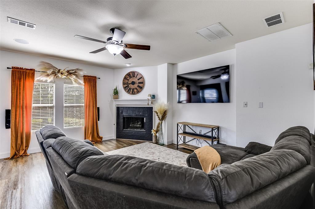 712 Saddleway Drive