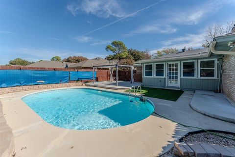 A home in Hickory Creek