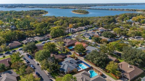 A home in Hickory Creek