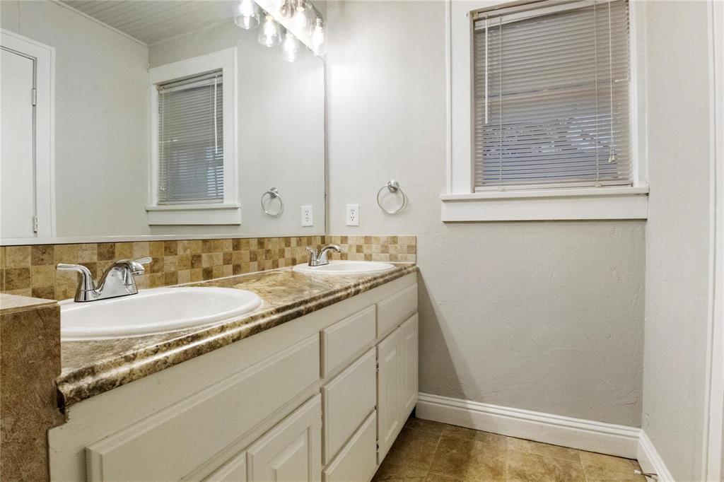 Bailey William J Add - Residential Lease