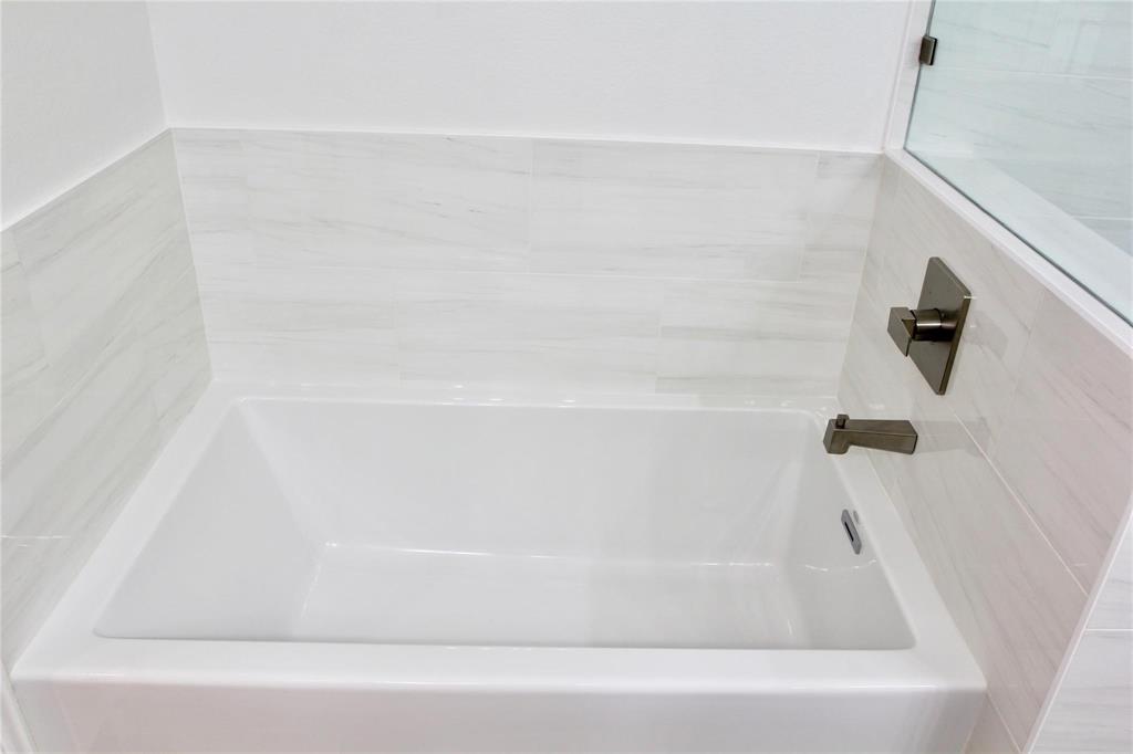 Preston Village Ph II - Residential Lease