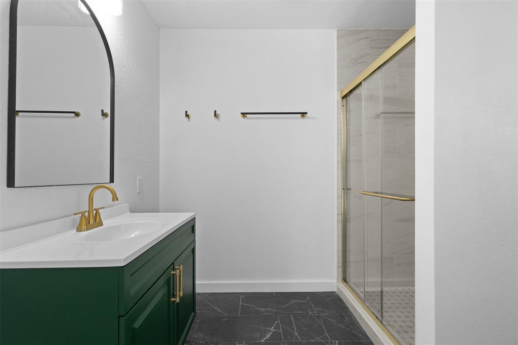 Glen Oaks - Residential