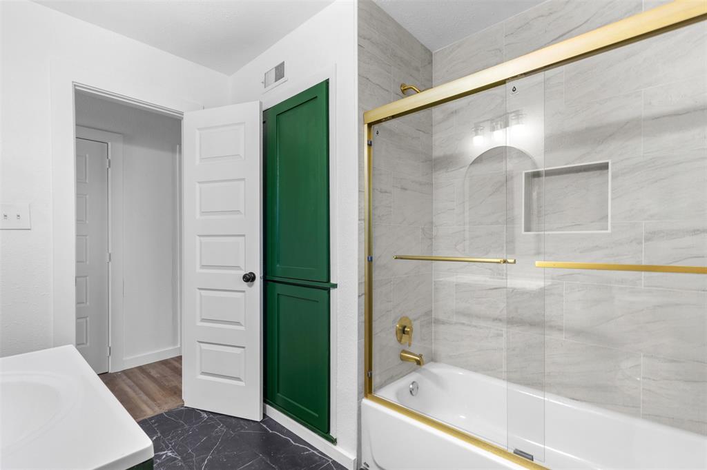 Glen Oaks - Residential