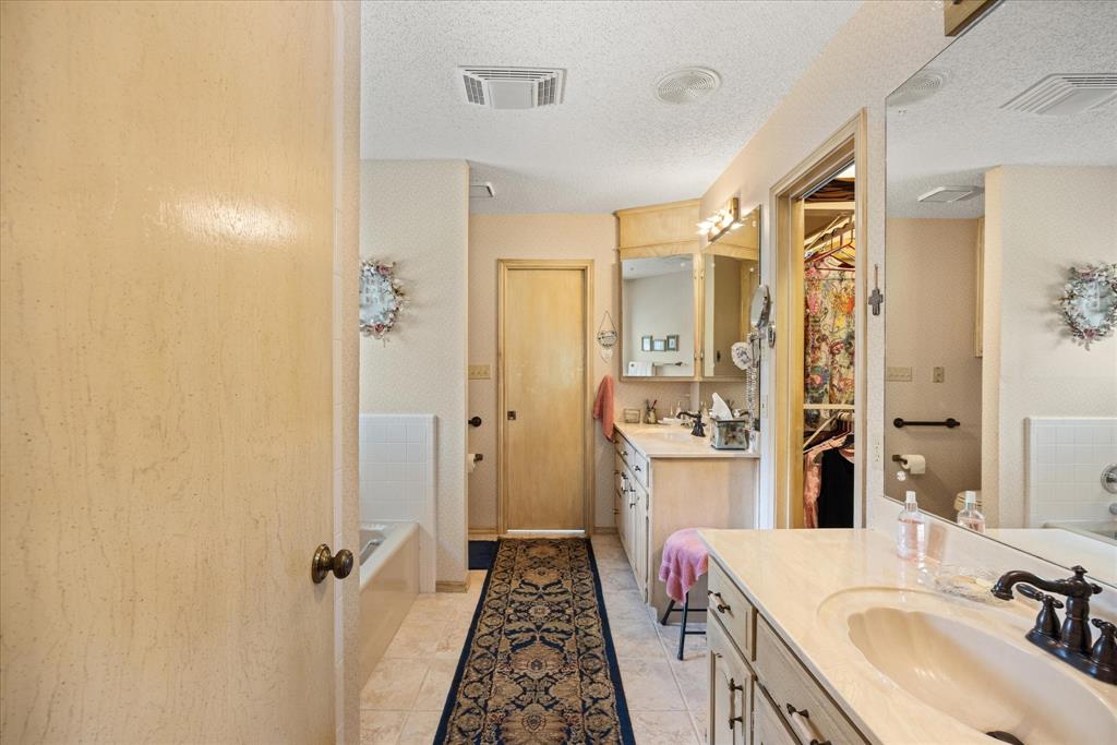 Decordova Bend Estate - Residential