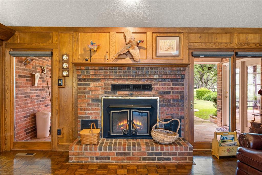 Decordova Bend Estate - Residential