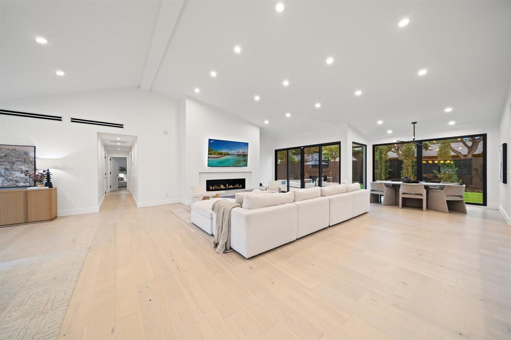 CANYON CREEK COUNTRY CLUB - Residential