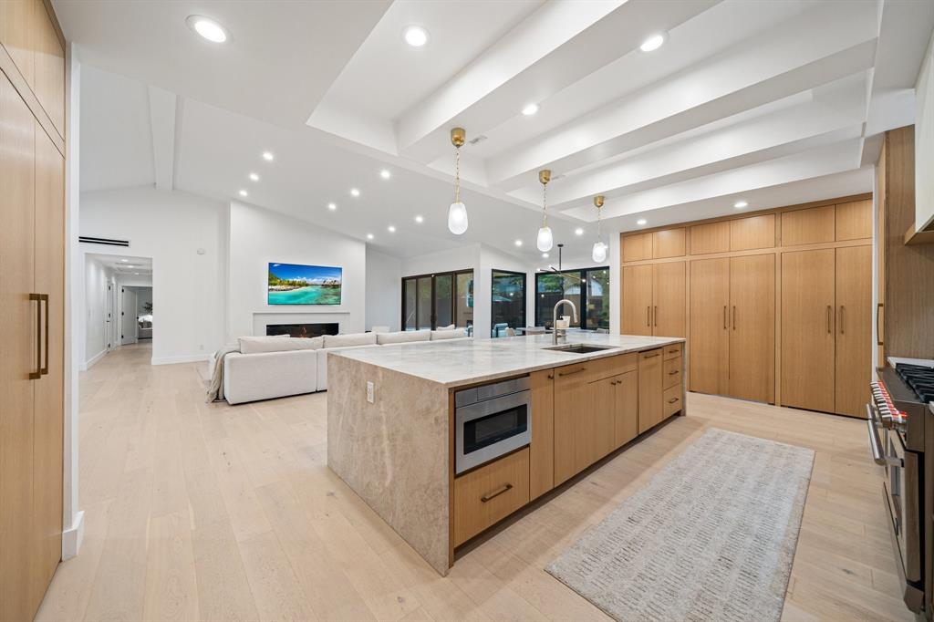 CANYON CREEK COUNTRY CLUB - Residential