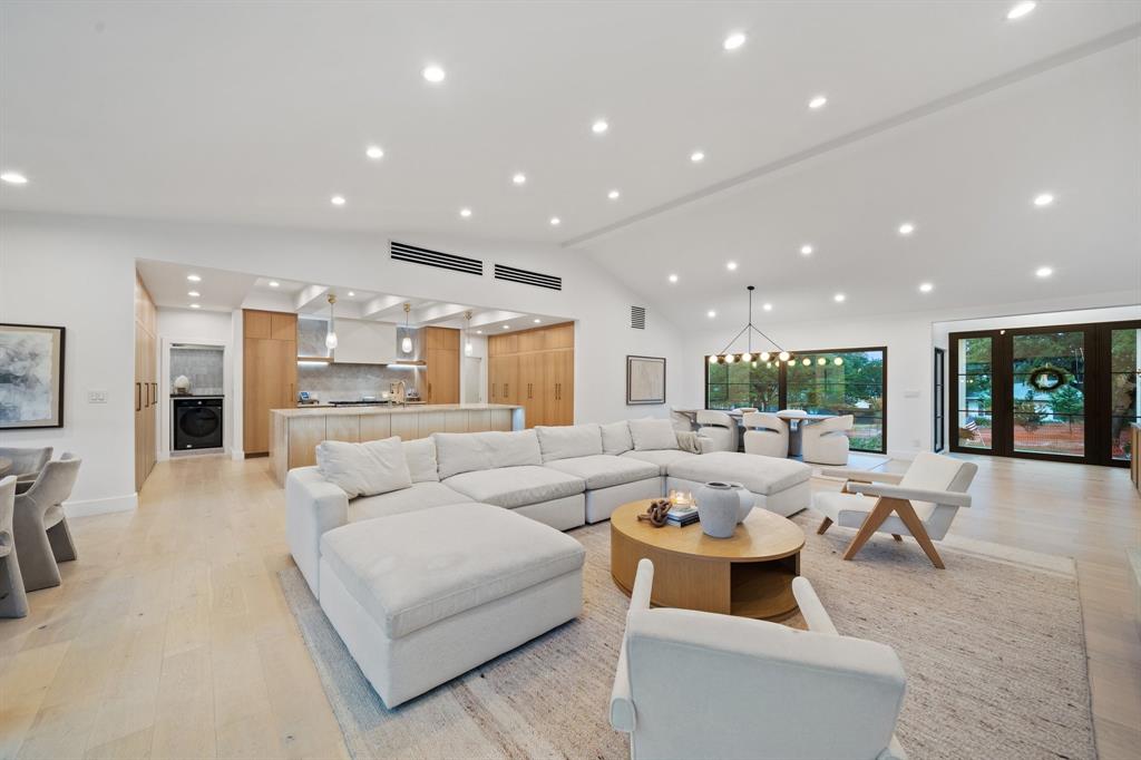 CANYON CREEK COUNTRY CLUB - Residential