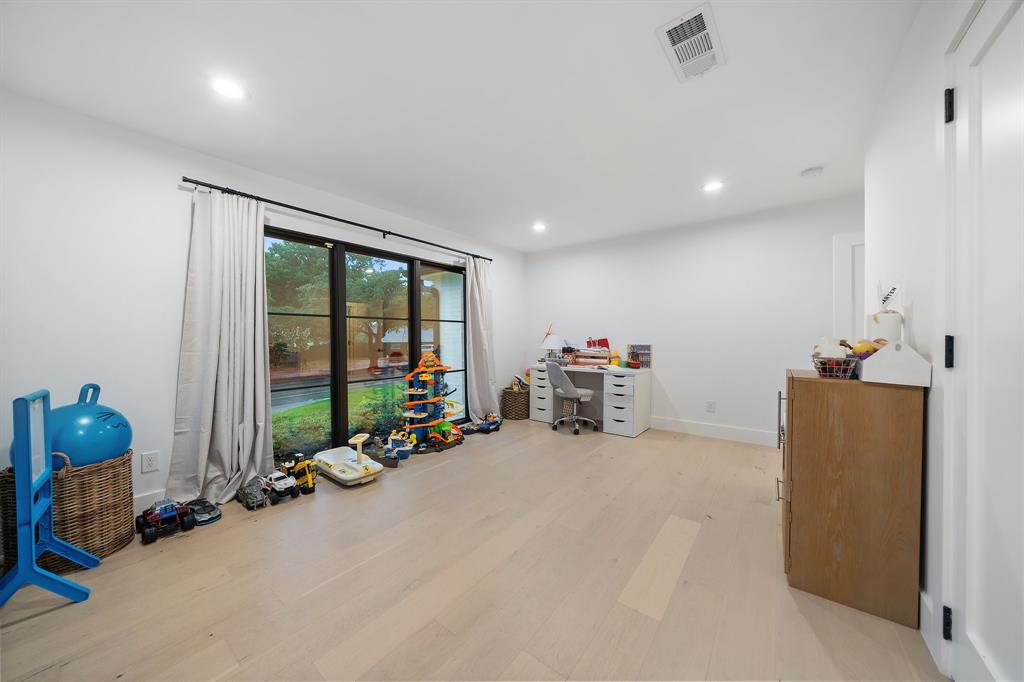 CANYON CREEK COUNTRY CLUB - Residential