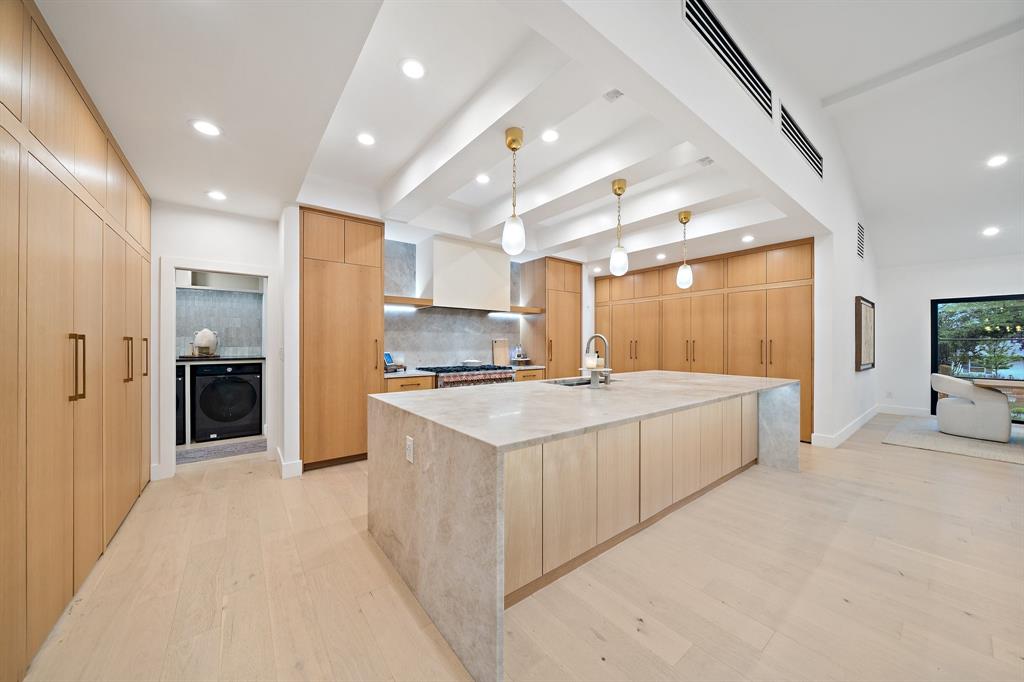 CANYON CREEK COUNTRY CLUB - Residential