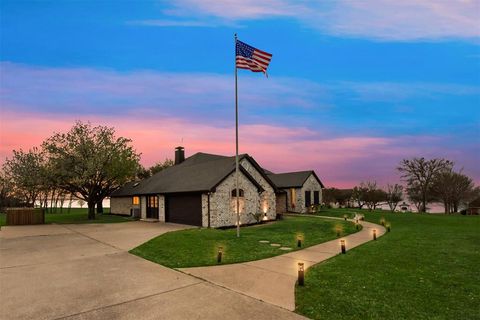 Photo of 111 Luther Lane, Heath, TX 75032 (MLS # 21220846)