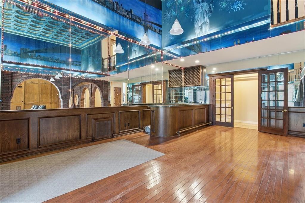 Woodland Hills Colleyville - Residential