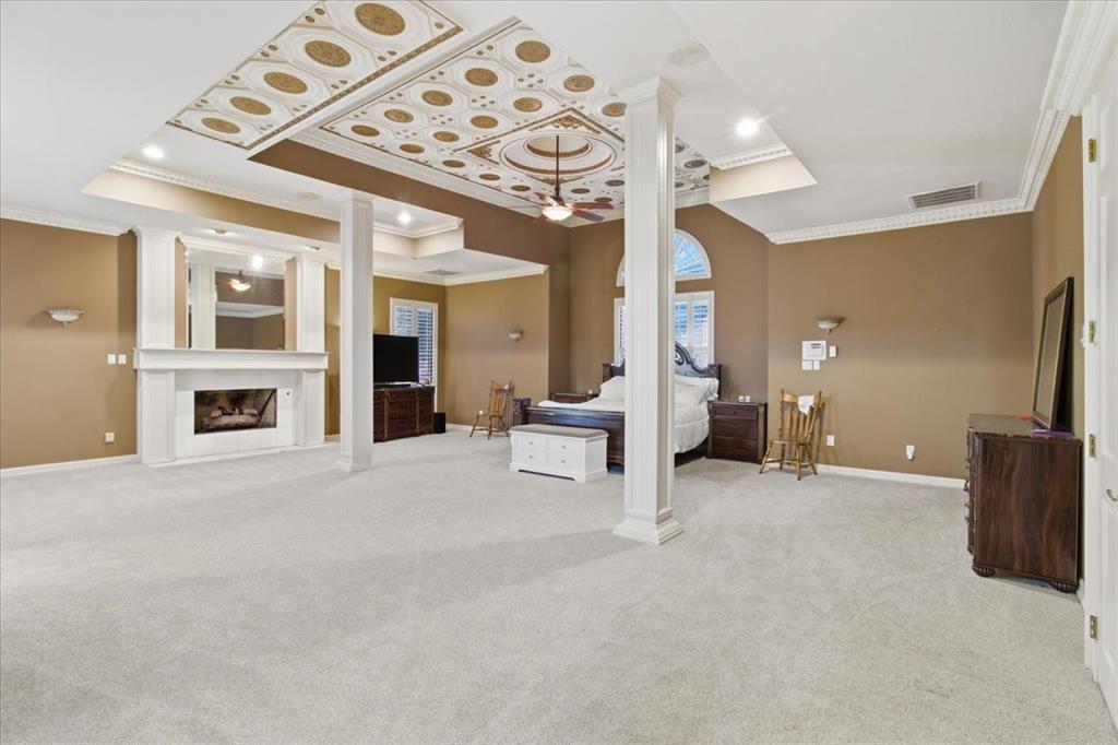 Woodland Hills Colleyville - Residential