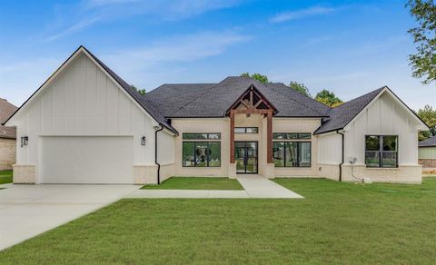 A home in Corsicana