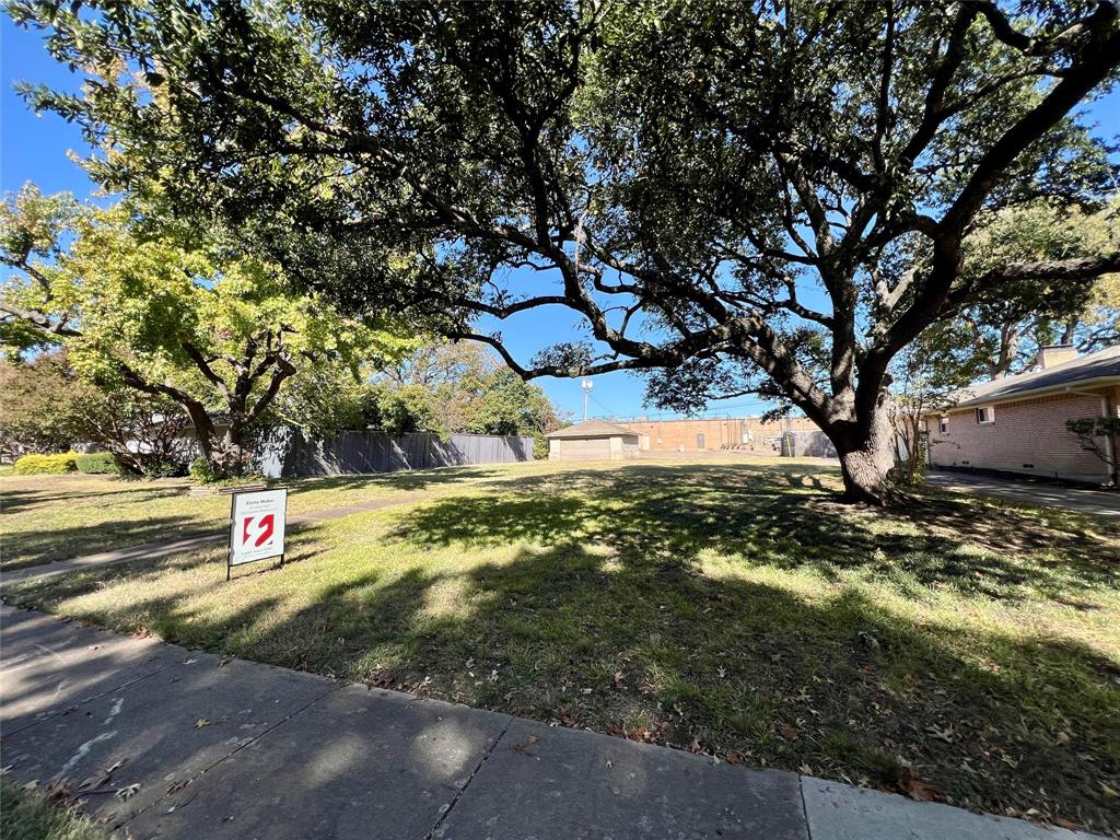 820 Brookhurst Drive