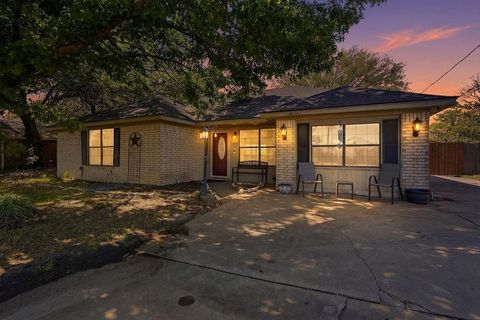 4041 Country Meadows Circle Granbury TX 76049