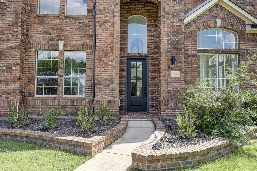 1616 Sweetbay Drive