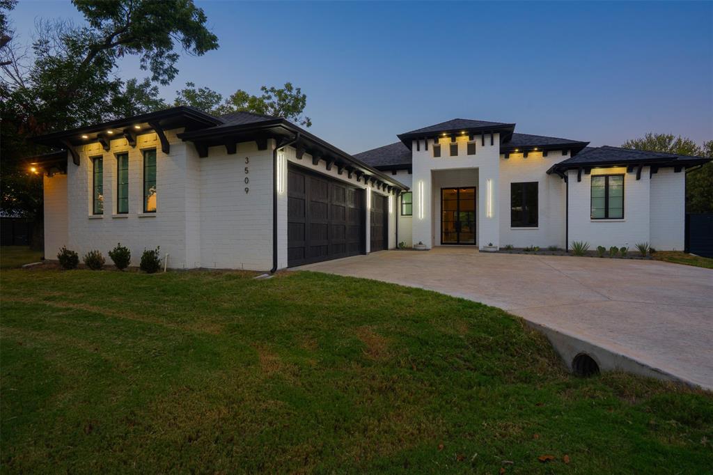 3509 Lakeshore Drive