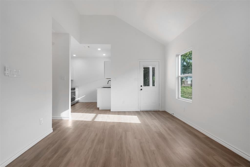 209 W Elm Street