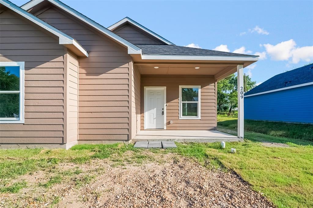 209 W Elm Street