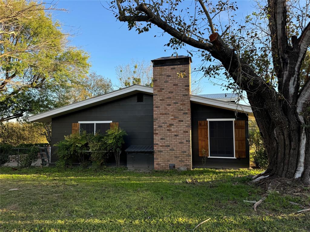 915 Old stephenville road