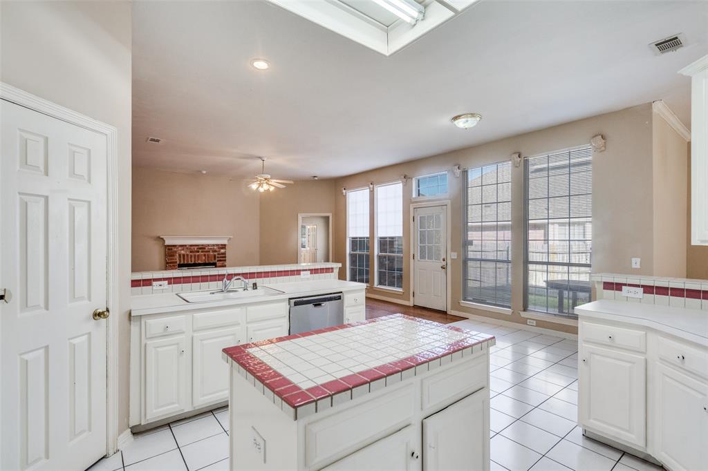 Hunters Glen Twelve - Residential Lease