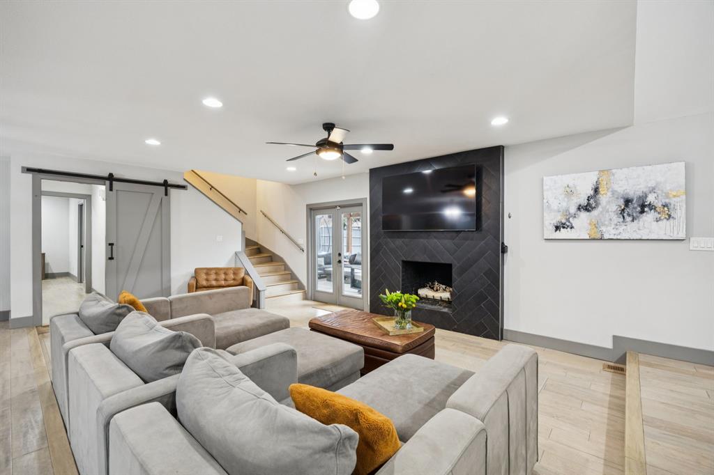 HILLCREST HOMES - Residential