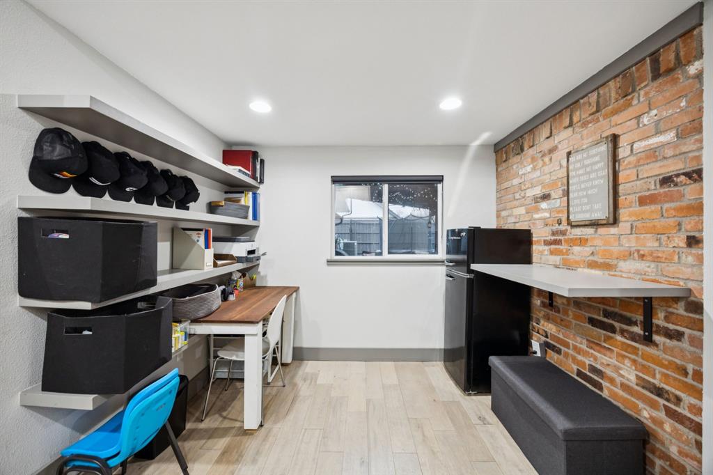 HILLCREST HOMES - Residential